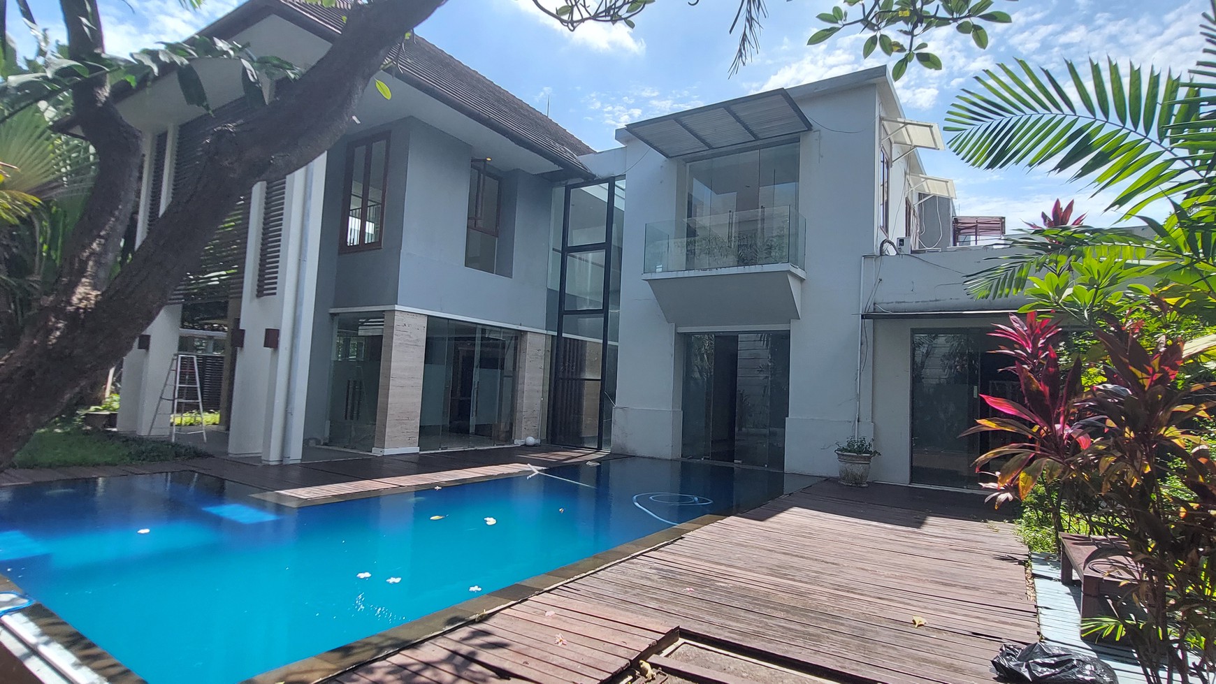 Rumah Hitung Tanah Area Cipete