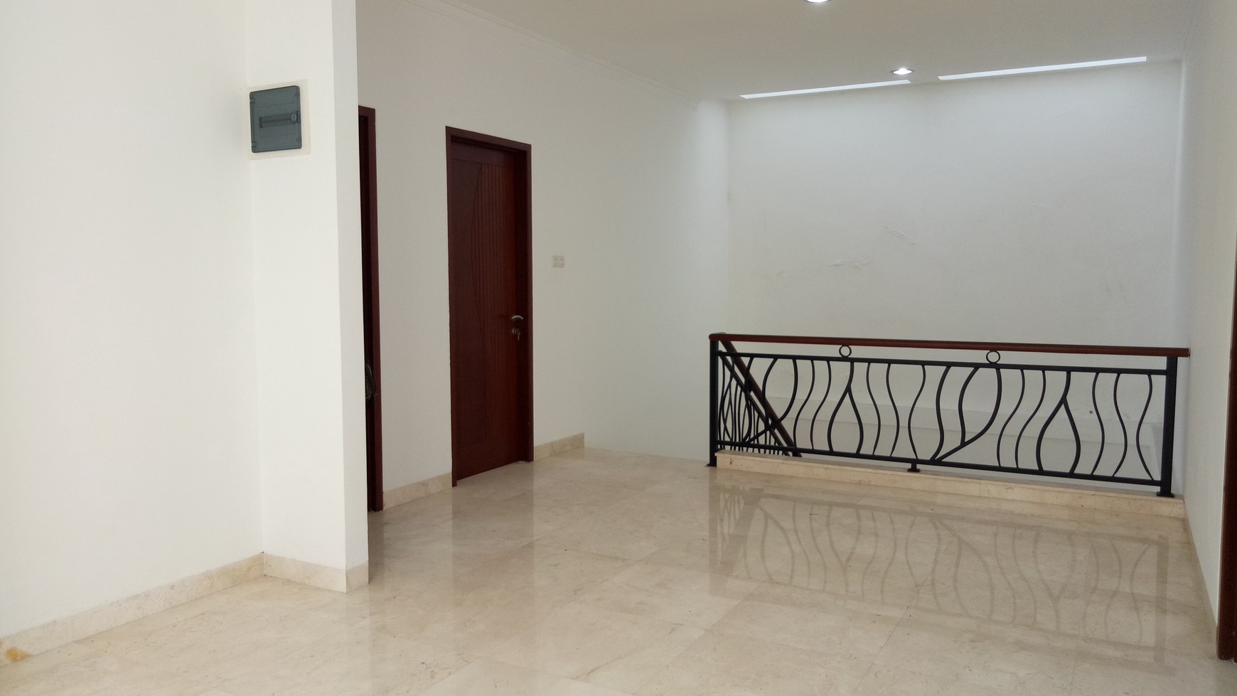 Rumah Siap Pakai Dijual area Senopati