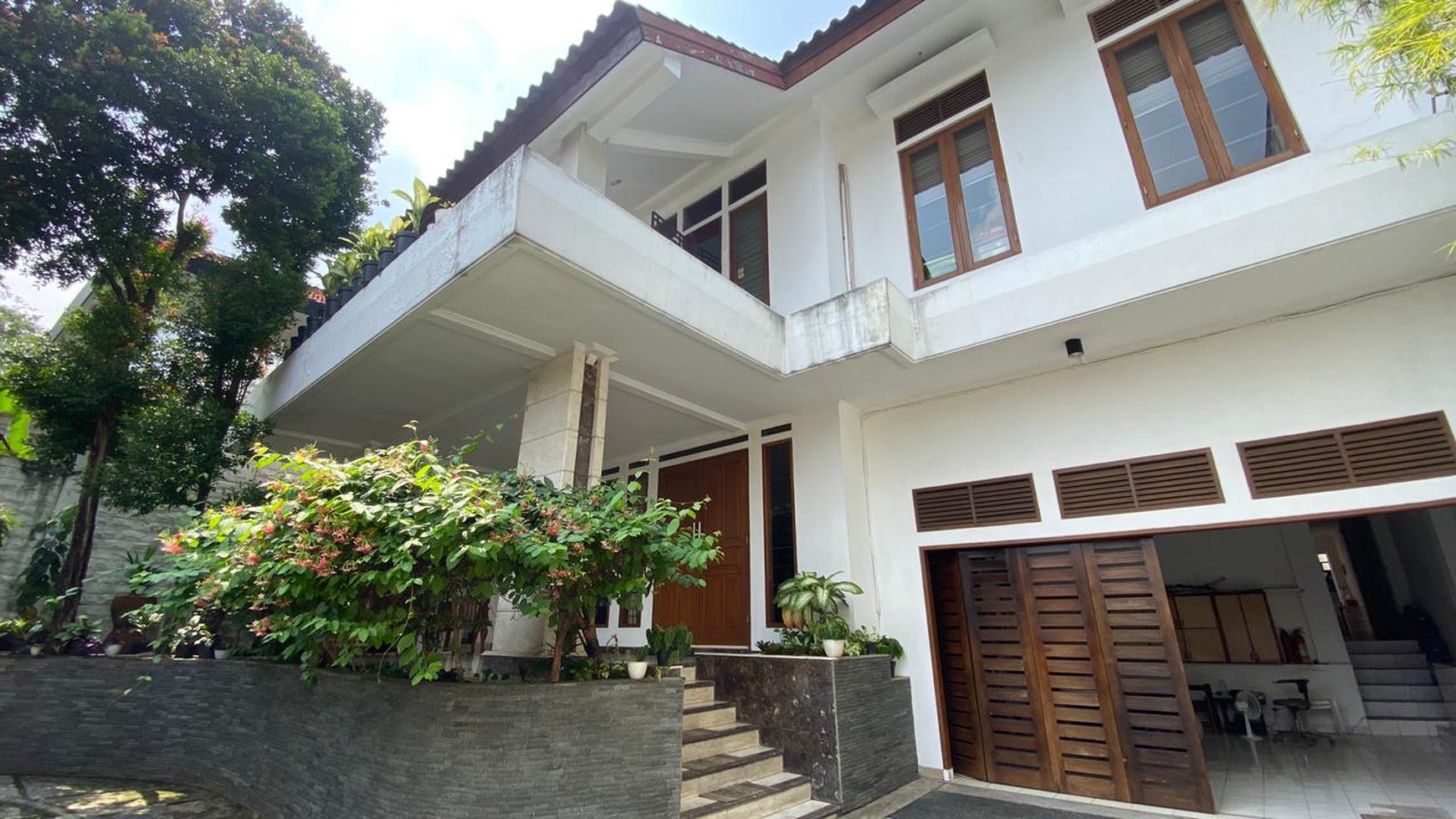 Commercial House at Cipete area