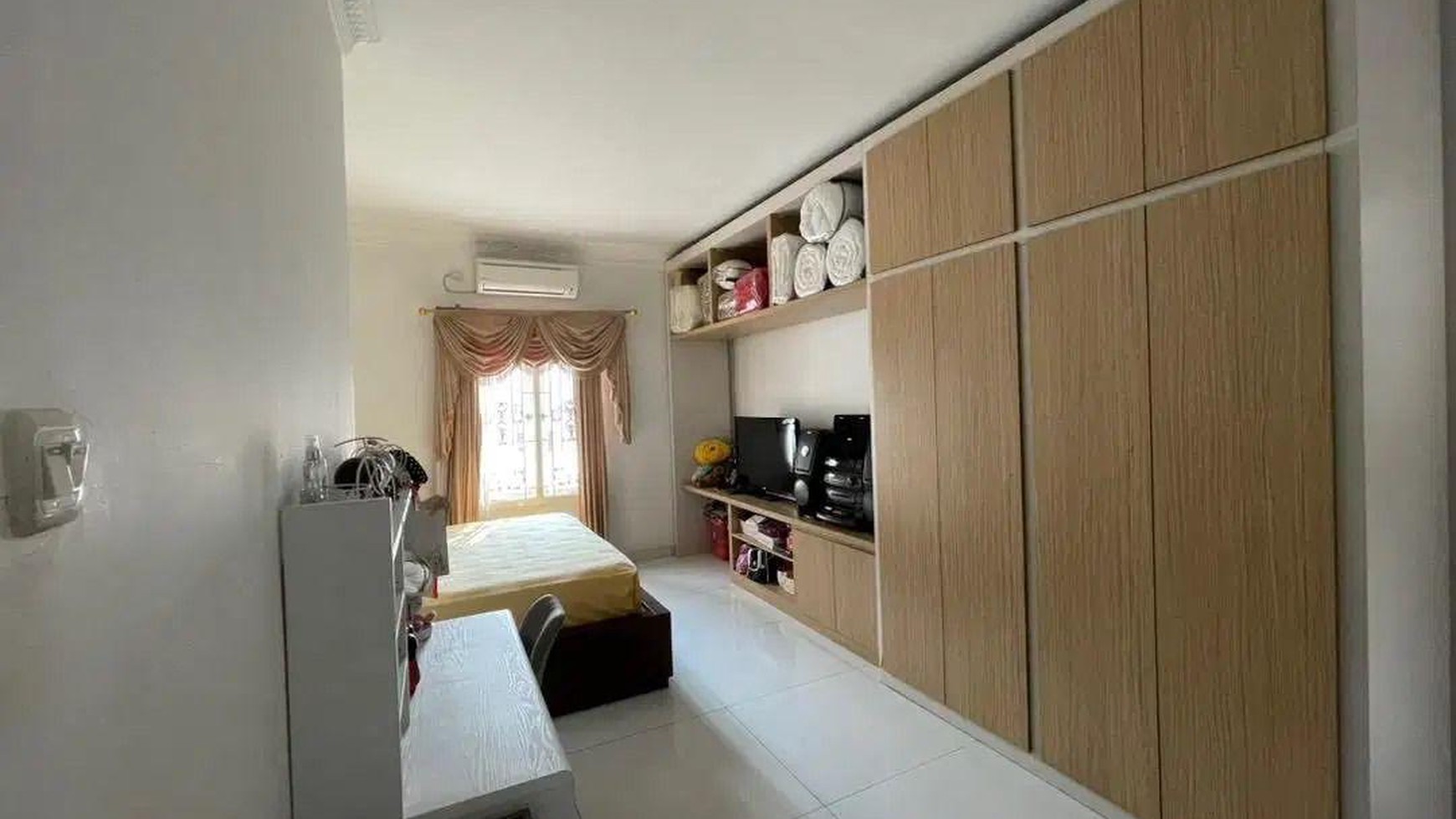 Rumah Mewah Full Furnished di Cinere, Jakarta Selatan