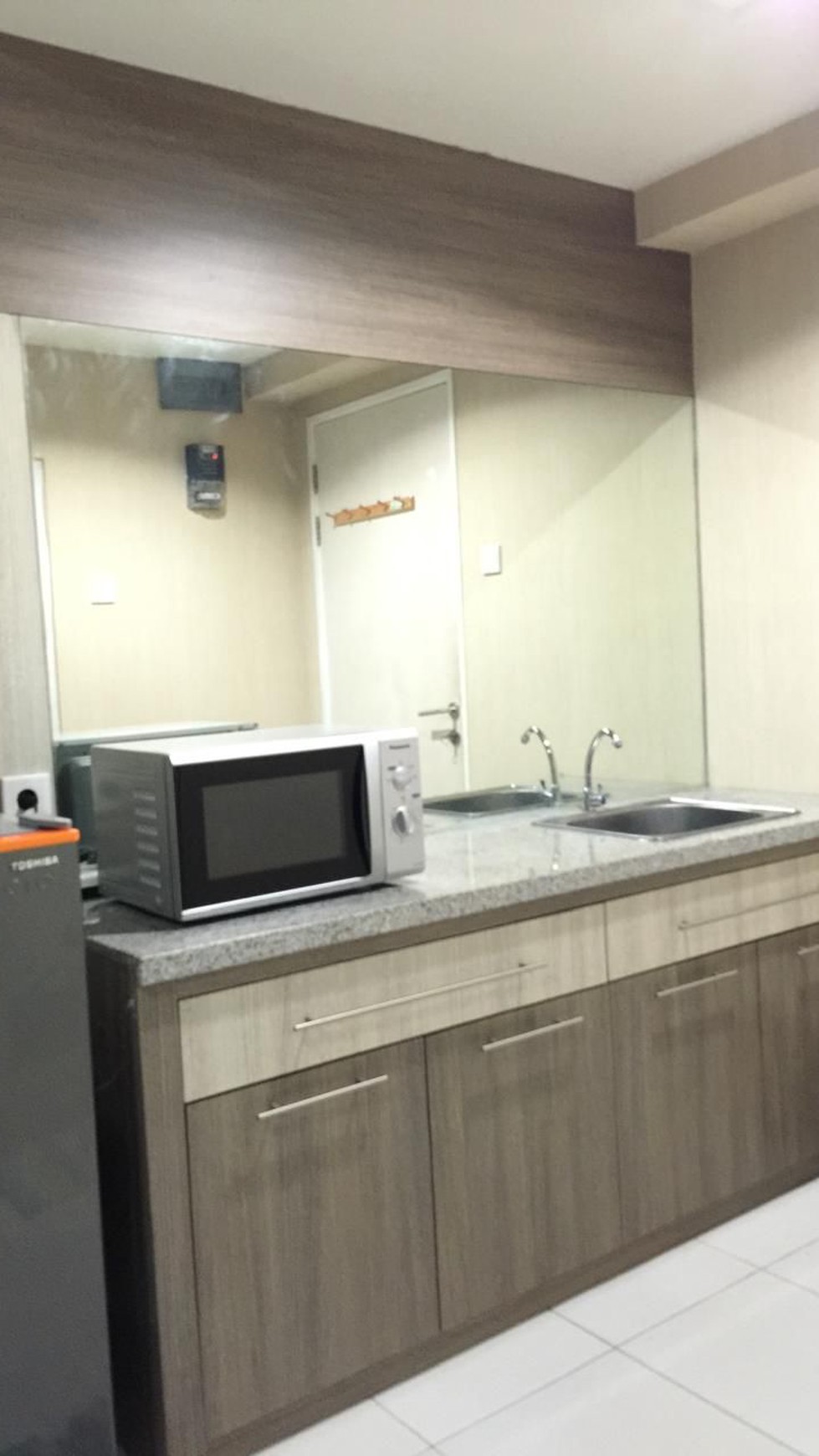 Dijual Apartemen Universitas Ciputra UC Berkeley Tipe Studio BONUS FULL FURNISHED Modern Lantai 22