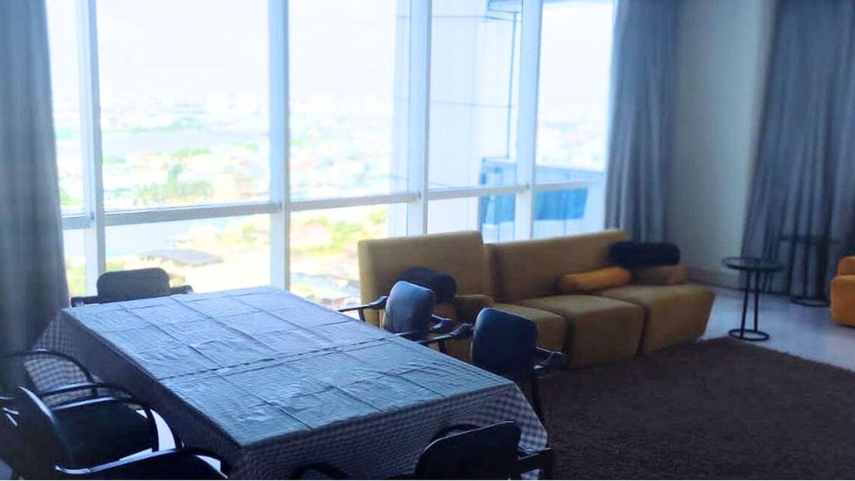 Apartemen Bagus Full Furnised Lantai 17 di Pluit, Jakarta Utara