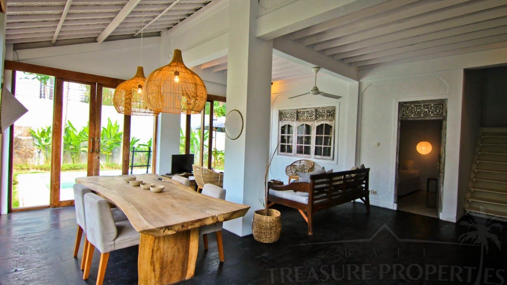 3 Bedrooms Villa Leasehold In Heart Seminyak