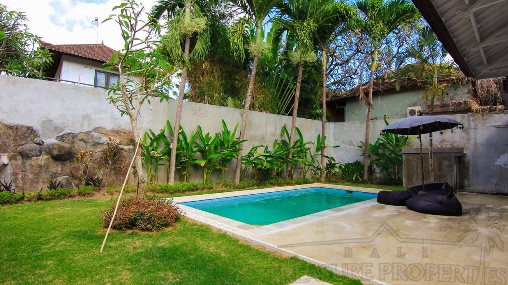 3 Bedrooms Villa Leasehold In Heart Seminyak