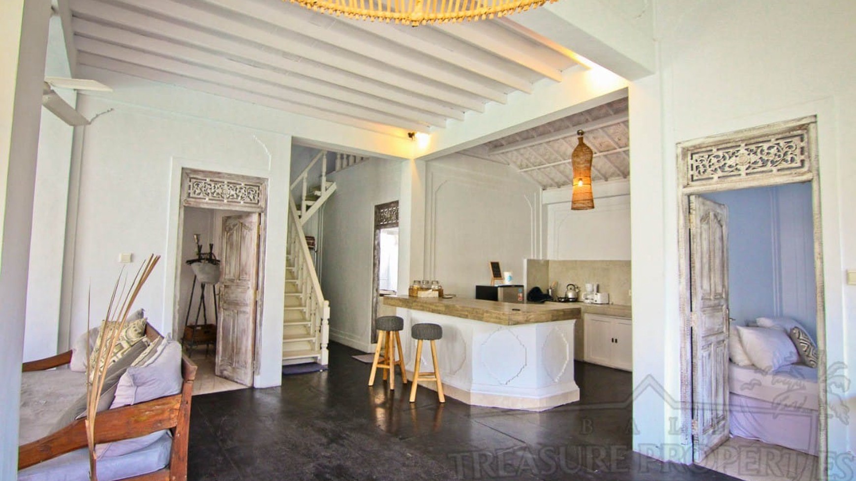 3 Bedrooms Villa Leasehold In Heart Seminyak