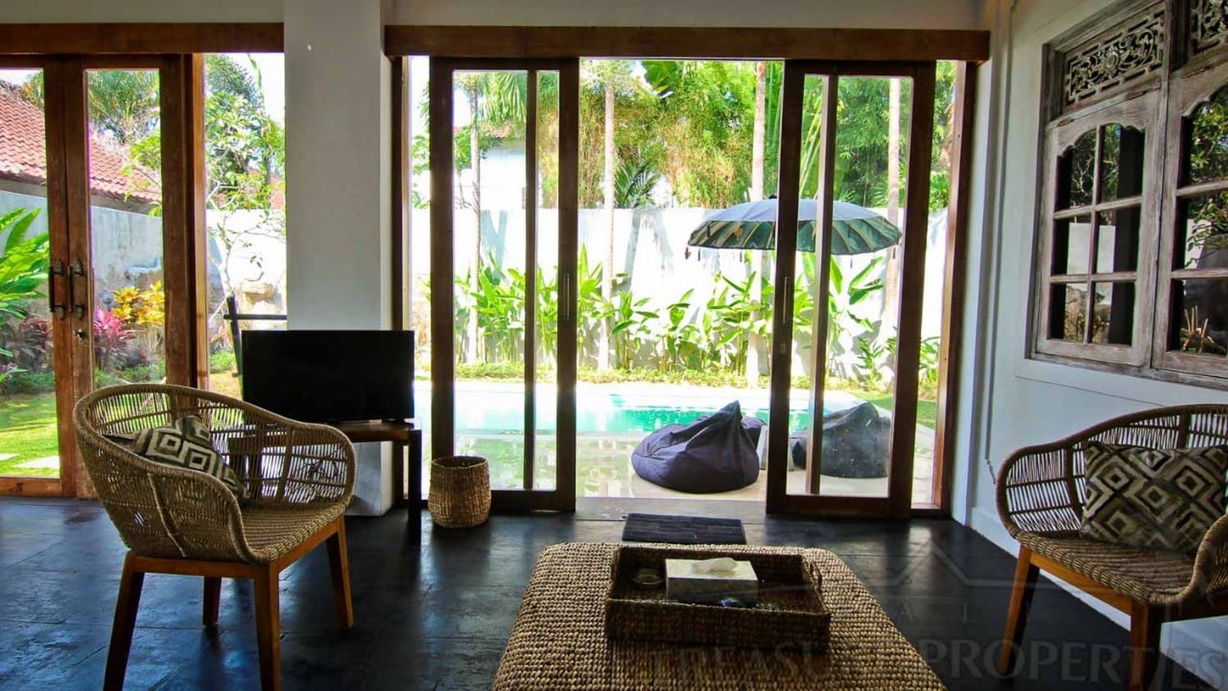 3 Bedrooms Villa Leasehold In Heart Seminyak