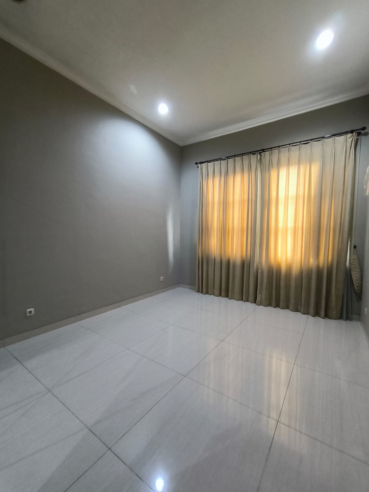 RUMAH DIJUAL JALAN CINIRU KEBAYORAN BARU JAKARTA SELATAN