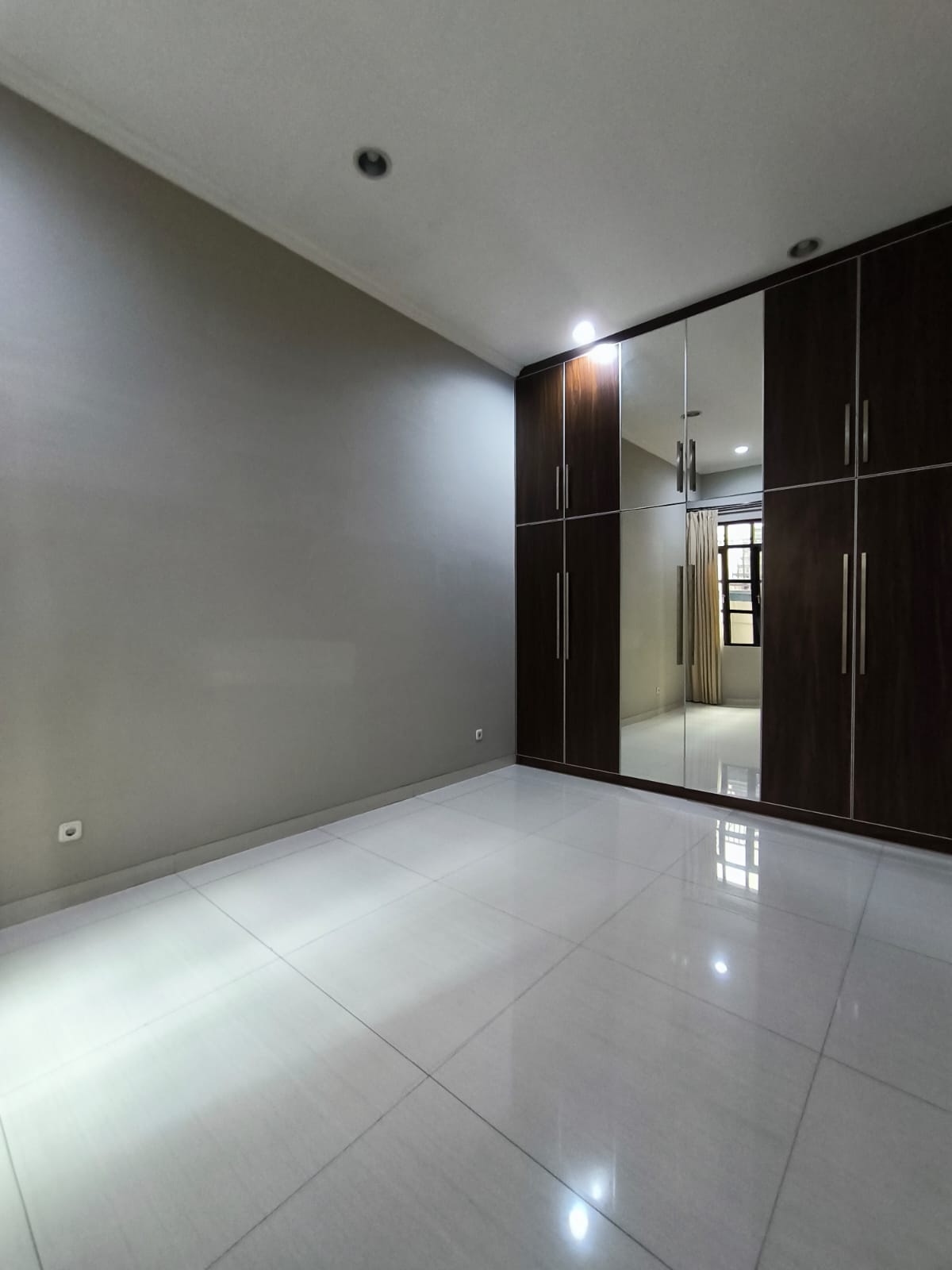 RUMAH DIJUAL JALAN CINIRU KEBAYORAN BARU JAKARTA SELATAN