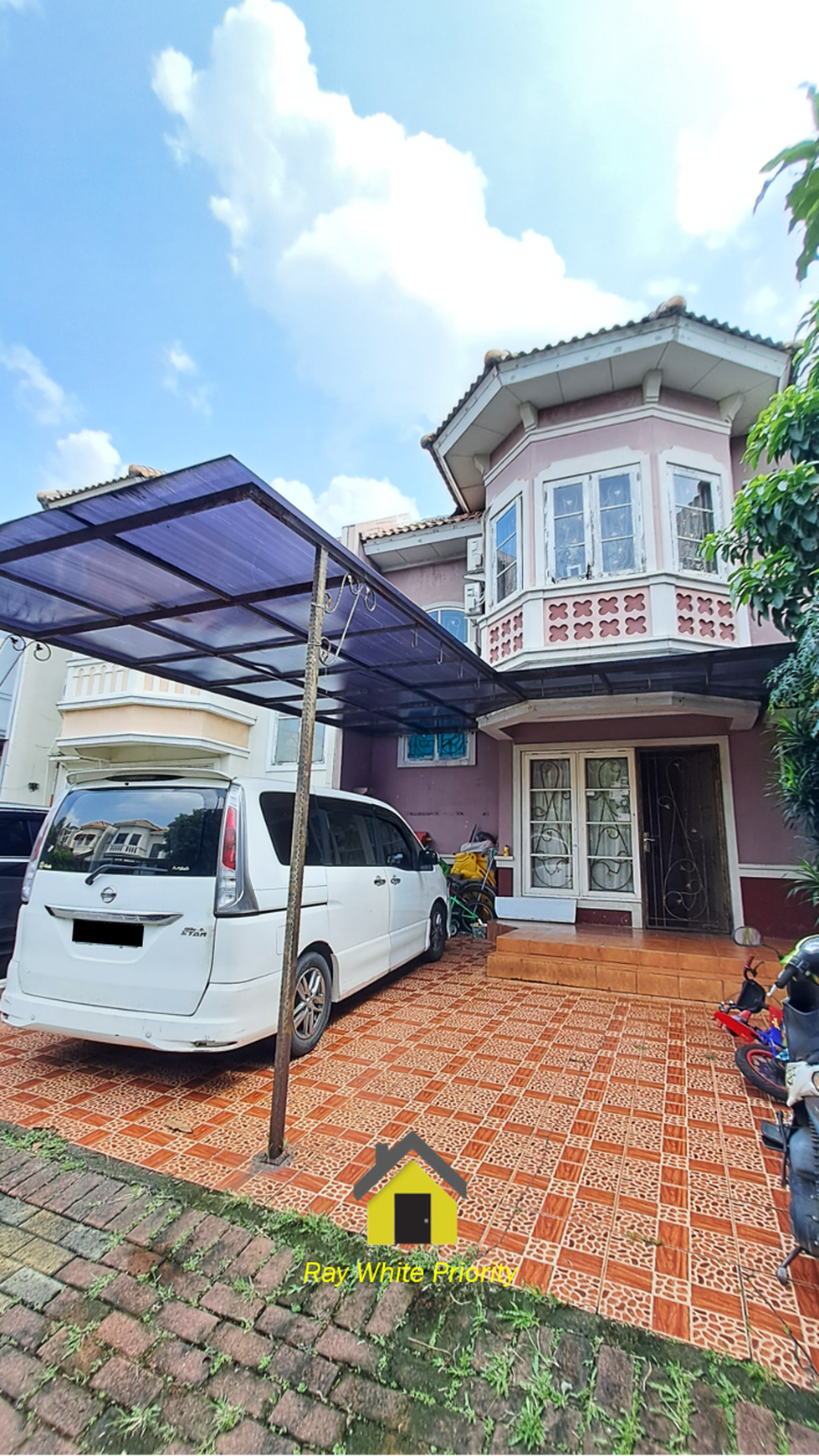 Rumah Semi-Furnished di Dalam Cluster De Latinos, BSD, Tangerang Selatan #HR