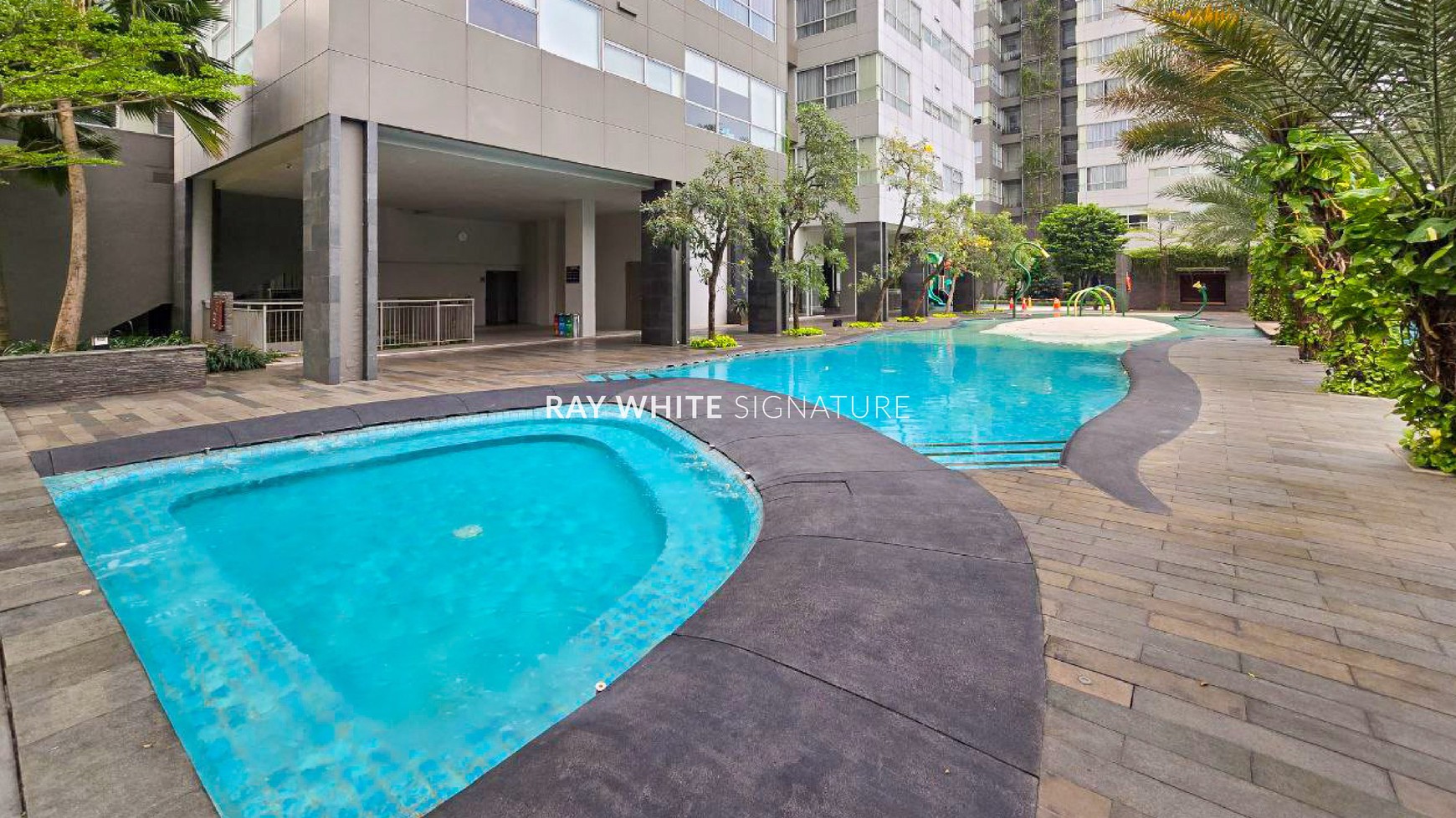 Dijual Apartemen 1 Park Residence Private Lift Fully Furnished 3BR 