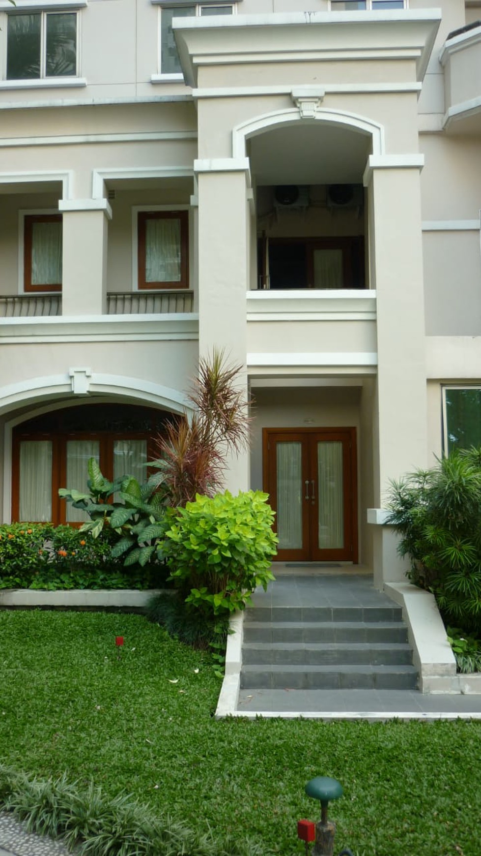 Dijual Townhouse Garden Mansion Tower A