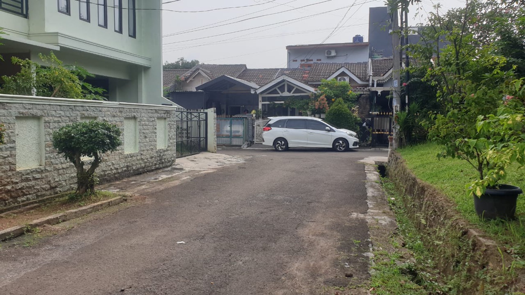 Rumah 2 Lantai Siap Huni dalam Perumahan dan Strategis @Ciputat