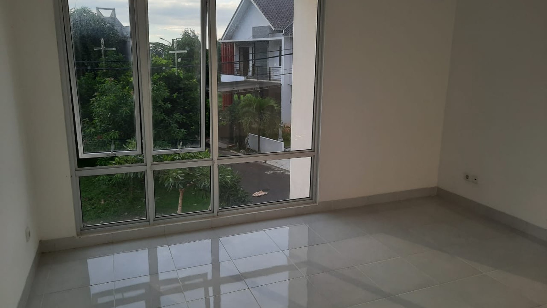 Rumah Hook Minimalis Siap Huni dan Hunian Asri @Gading Serpong