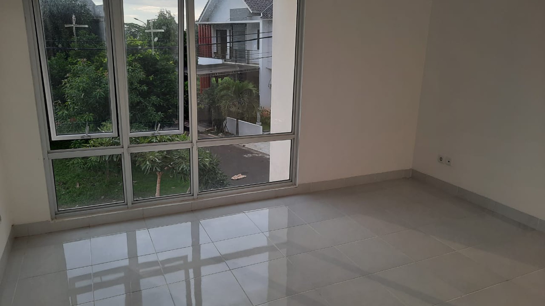 Rumah Hook Minimalis Siap Huni dan Hunian Asri @Gading Serpong