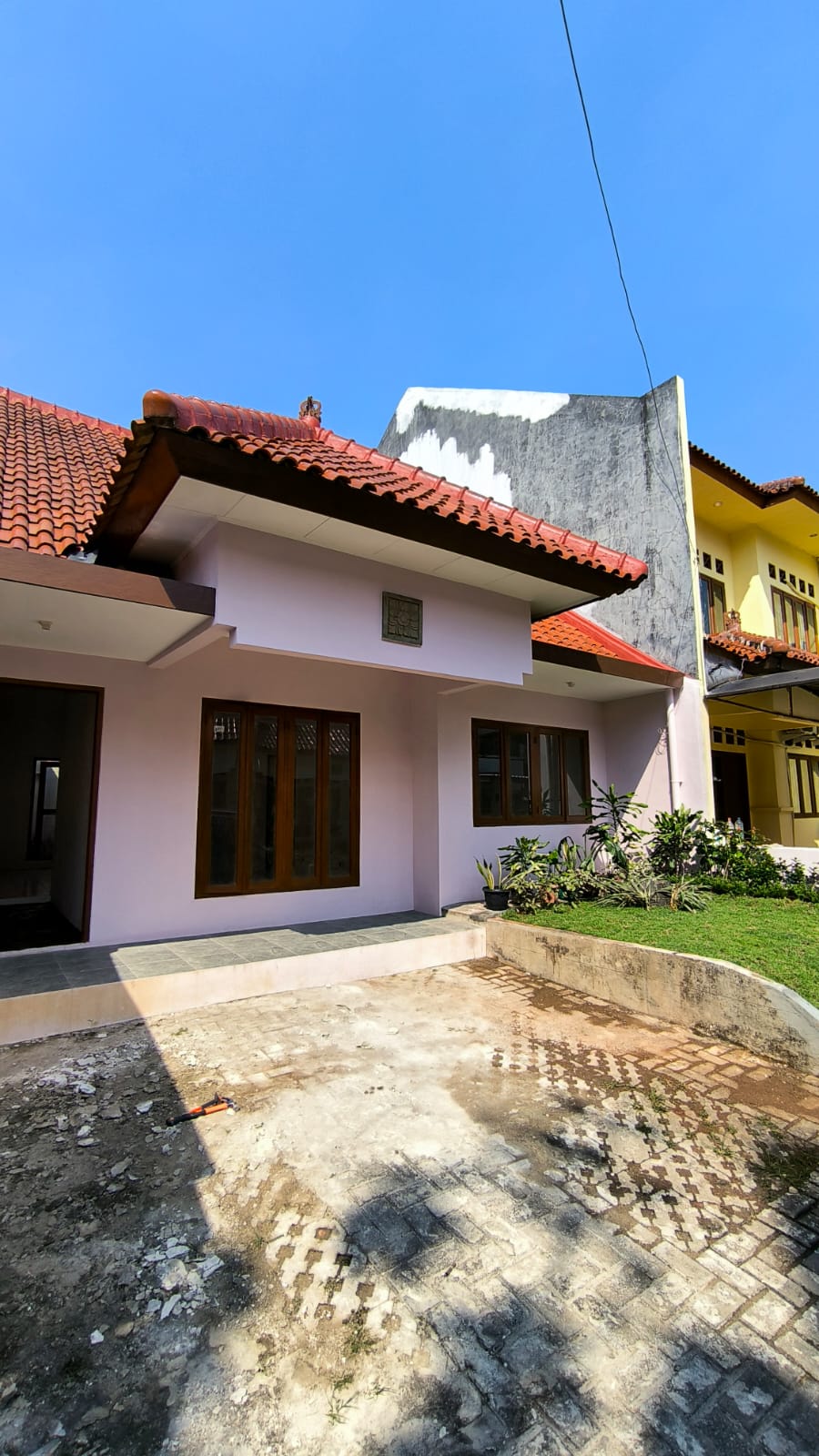 RUMAH DIJUAL JALAN DENPASAR (BALI VIEW CIRENDEU) TANGERANG SELATAN