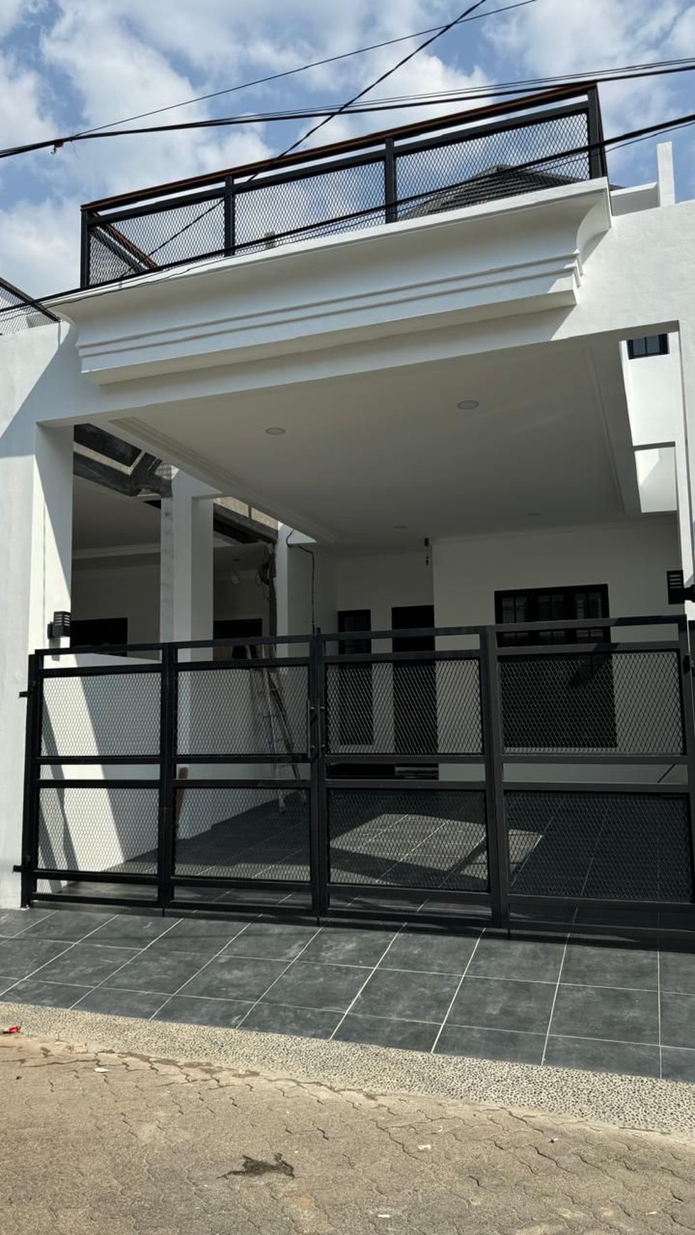 Rumah Mewah desain Minimalis Modern dan Siap Huni @Pondok Aren