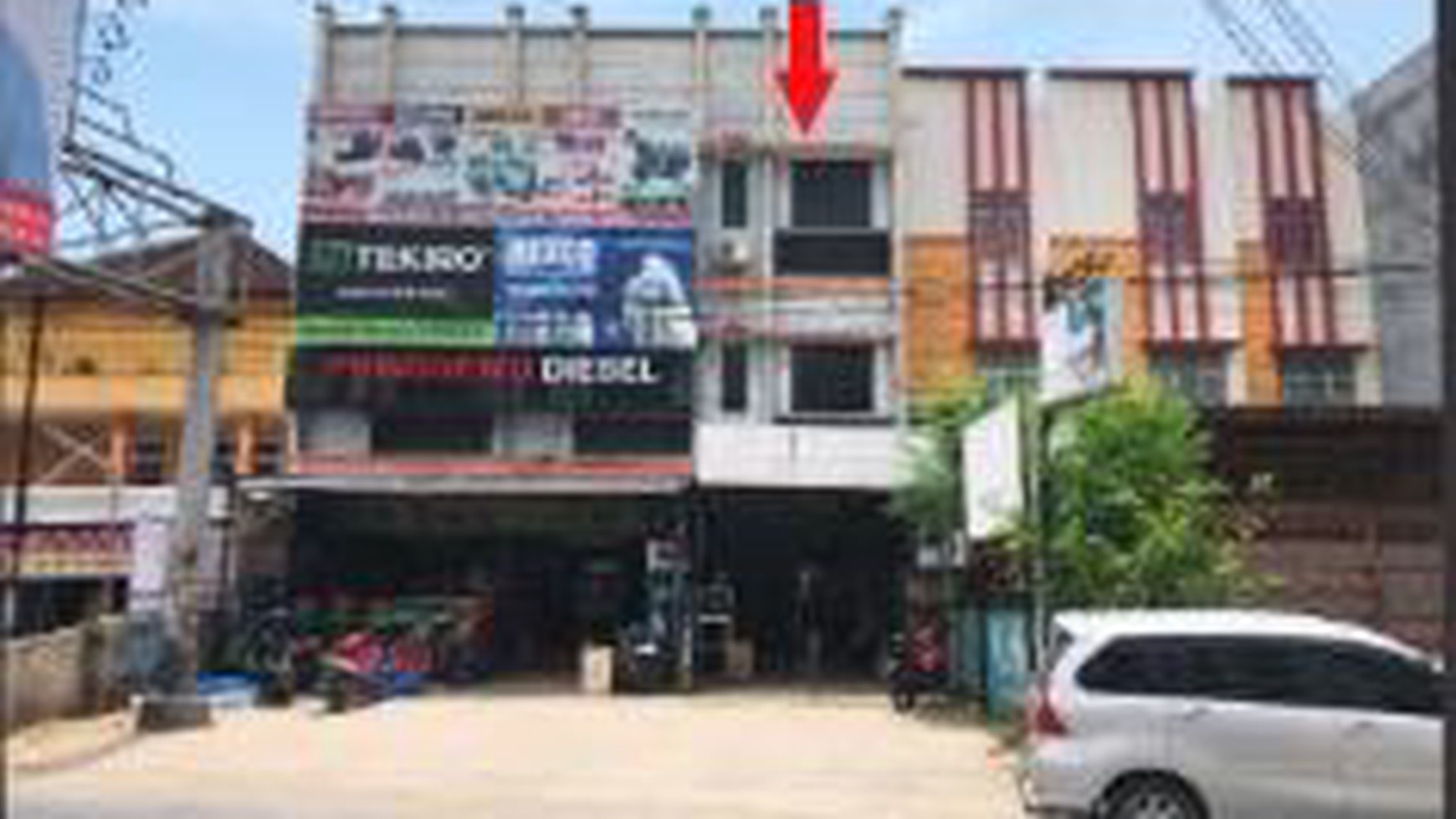 Ruko 3 lantai di jalan Jendral Sudirman Pringsewu Selatan, Tanggamus (Lampung)