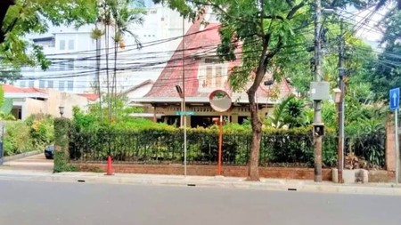 Rumah Mewah 2 Lantai Lokasi Prime Di Menteng, Jakarta Pusat