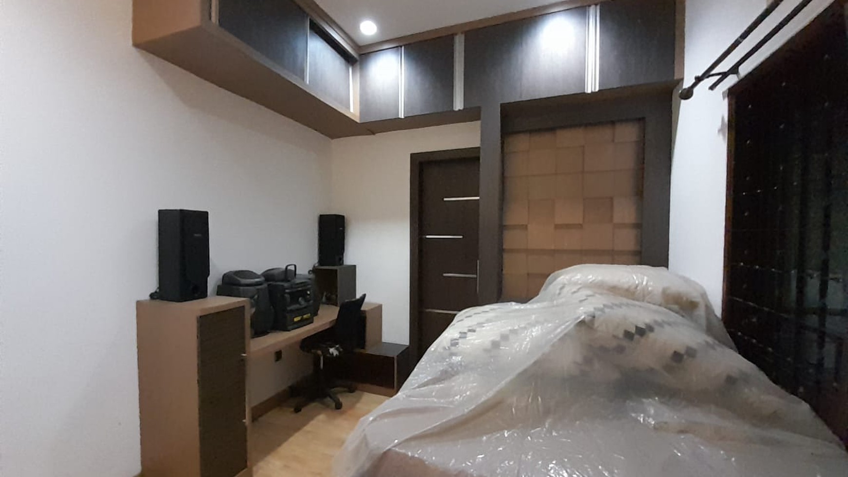 Rumah Minimalis di Komplek Setra Duta Full Furnished