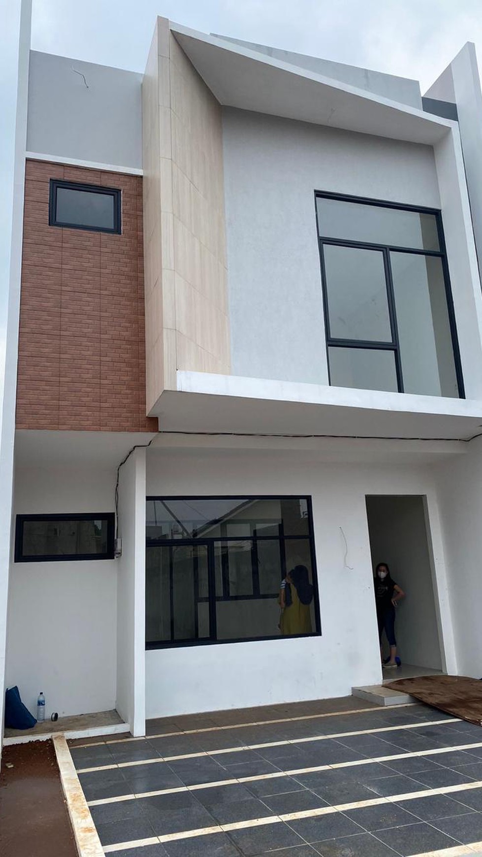 Rumah Brand new dalam Cluster di Jombang 