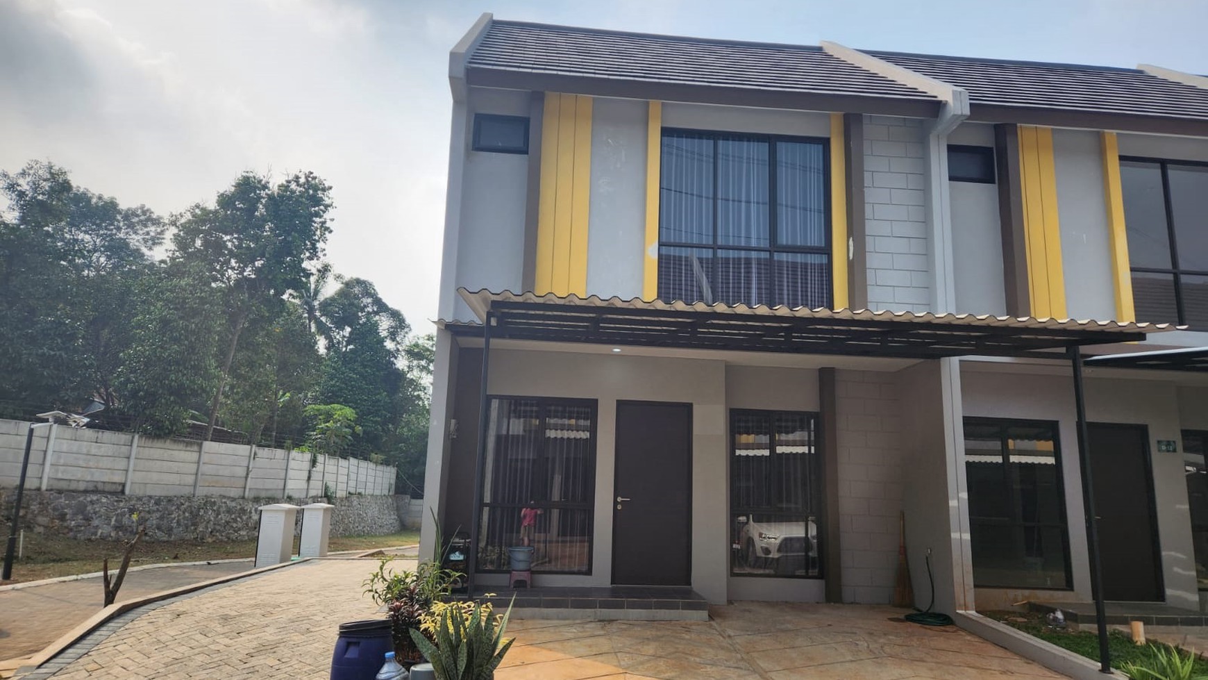 Rumah Minimalis dalam Cluster siap huni 