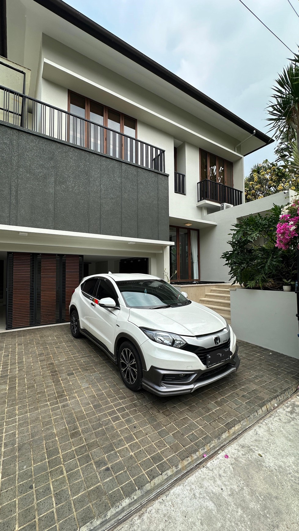 Modern Tropical House For Sale, Kebayoran Baru