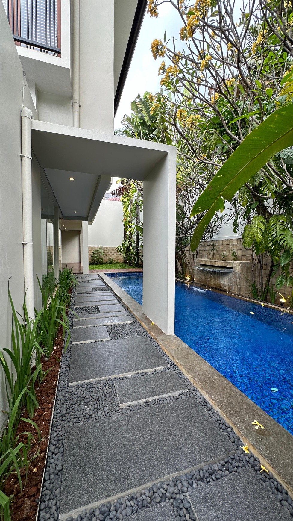 Modern Tropical House For Sale, Kebayoran Baru