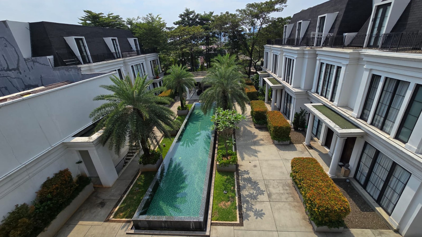 Rumah Bagus Siap Huni Fully Furnished di Kemang Utara Heritage, Jakarta Selatan 