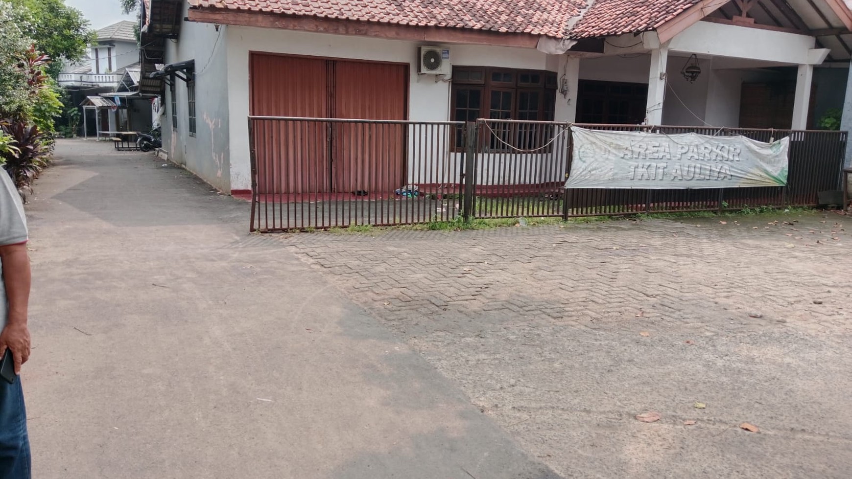 Dijual Cepat ! Tanah Pinggir jalan . Perigi .Kota Tanggerang Selatan