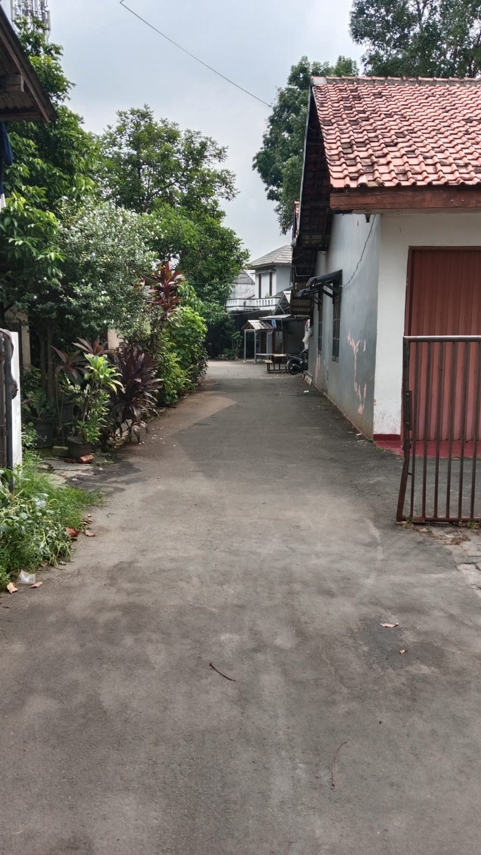 Dijual Cepat ! Tanah Pinggir jalan . Perigi .Kota Tanggerang Selatan