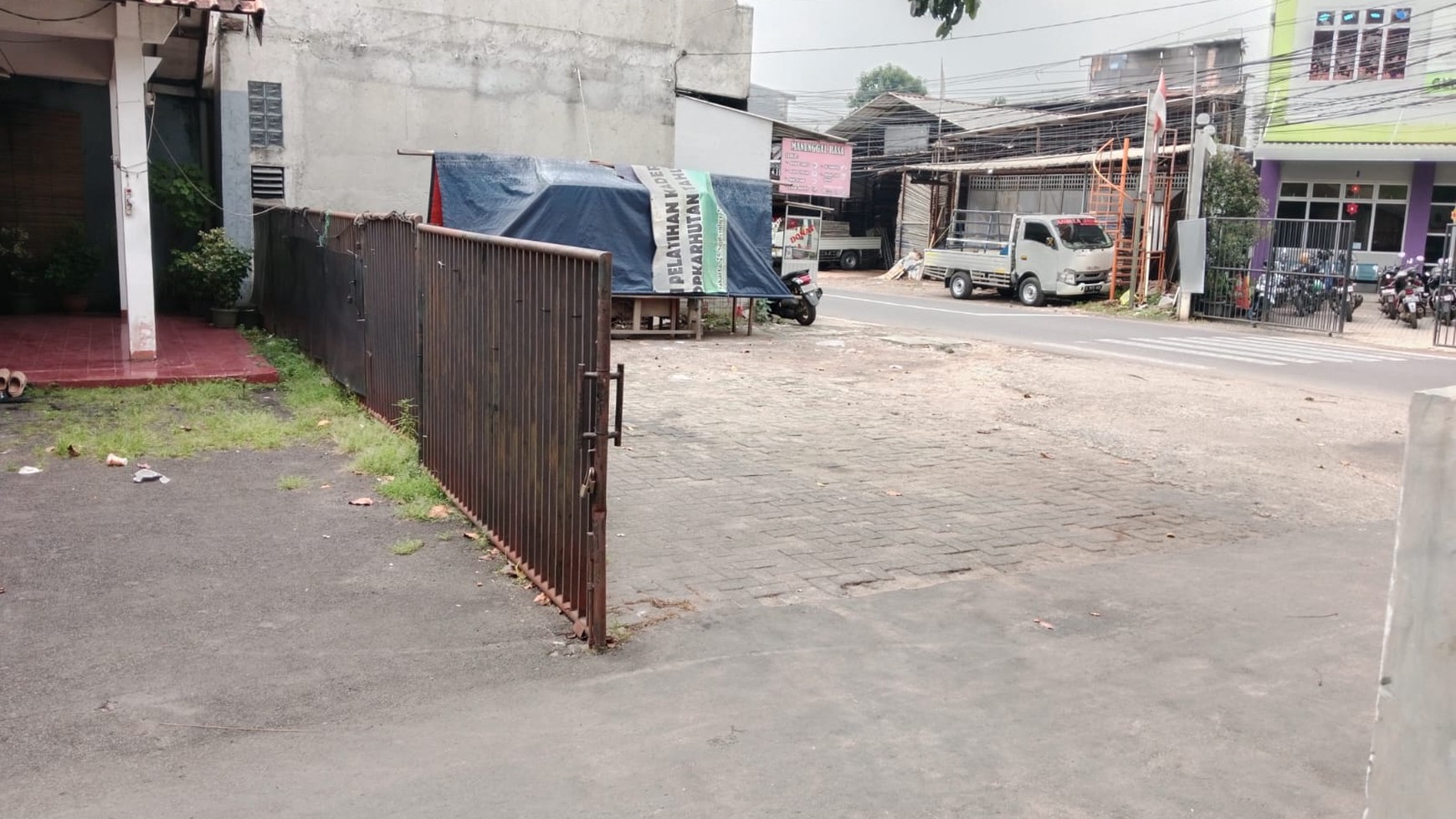 Dijual Cepat ! Tanah Pinggir jalan . Perigi .Kota Tanggerang Selatan