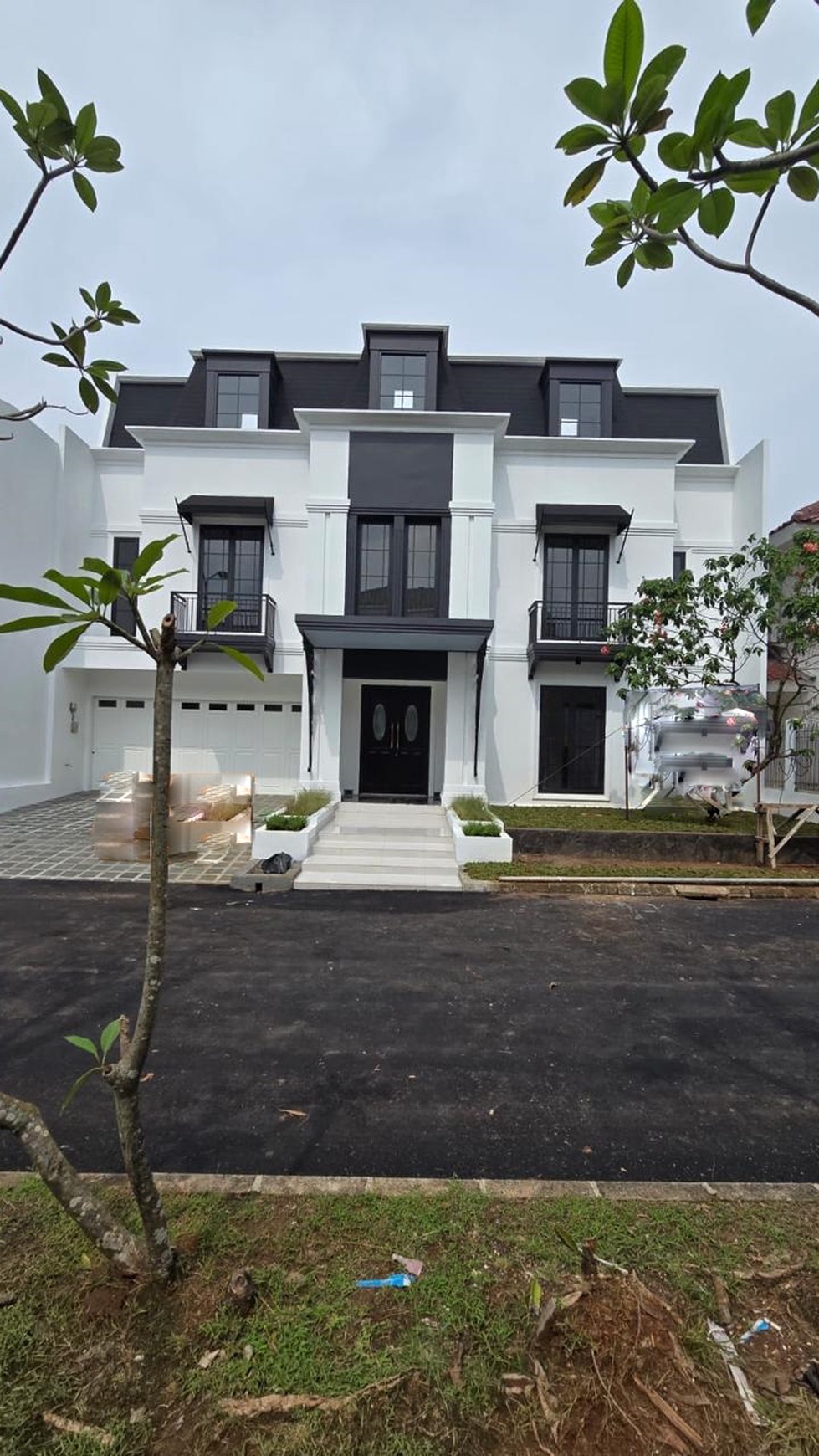 Rumah Brand New Siap Huni di Puri Bintaro, American Style dengan Pool di Bintaro Sektor 9 