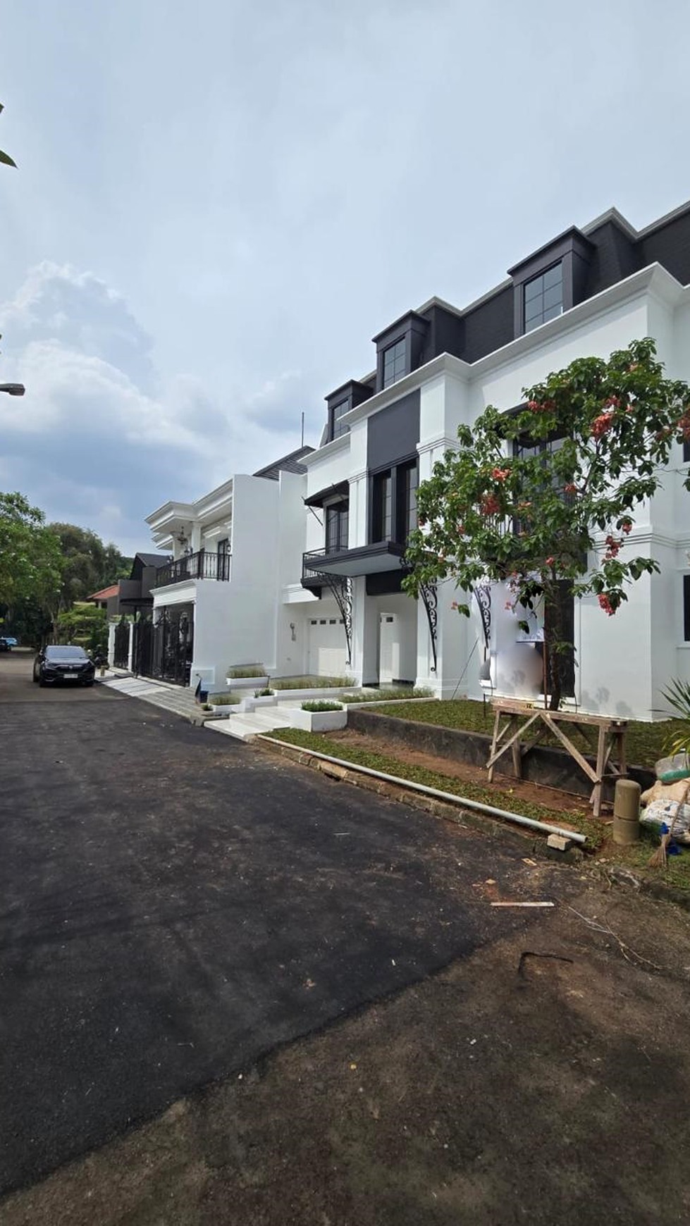 Rumah Brand New Siap Huni di Puri Bintaro, American Style dengan Pool di Bintaro Sektor 9 