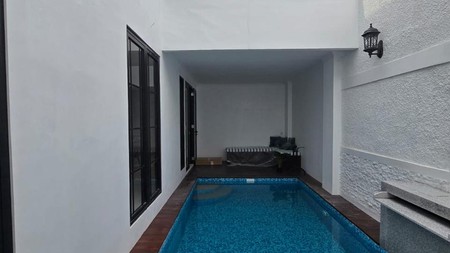 Rumah Brand New Siap Huni di Puri Bintaro, American Style dengan Pool di Bintaro Sektor 9 