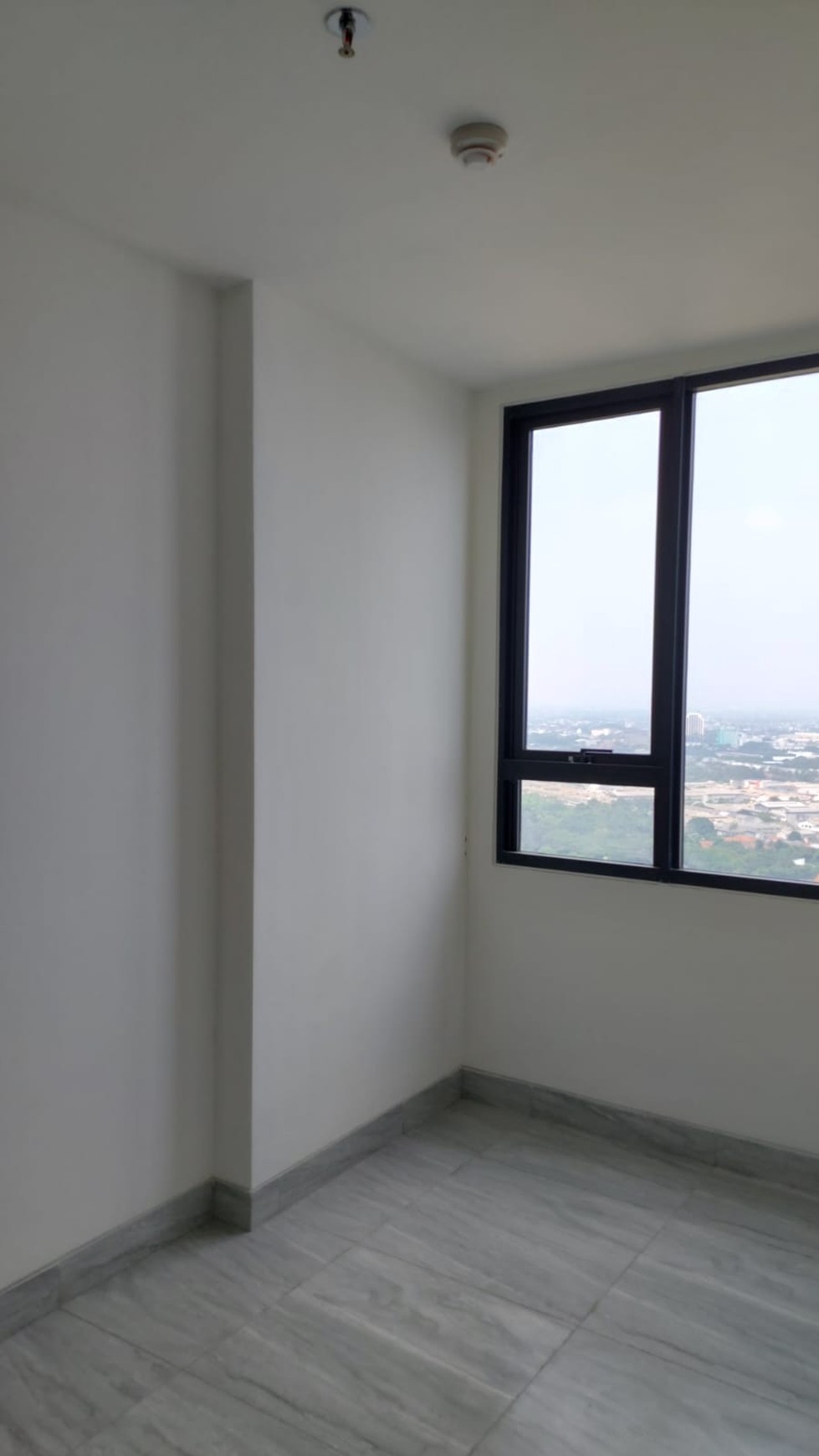 APARTMENT COLLINS BOULEVARD RAYA SERPONG 2BR