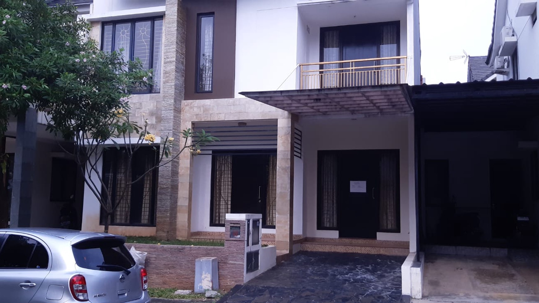 Rumah Bagus Di Melia Grove Graha Raya Bintaro Jaya