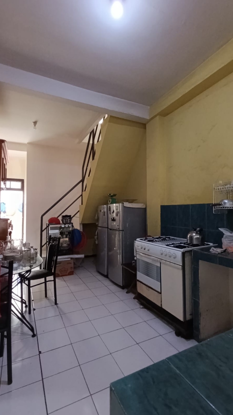 Dijual Rumah tunggal bangunan lama. 11/2 lantai Jl. Kampung Baru Ulujami, Jakarta Selatan.