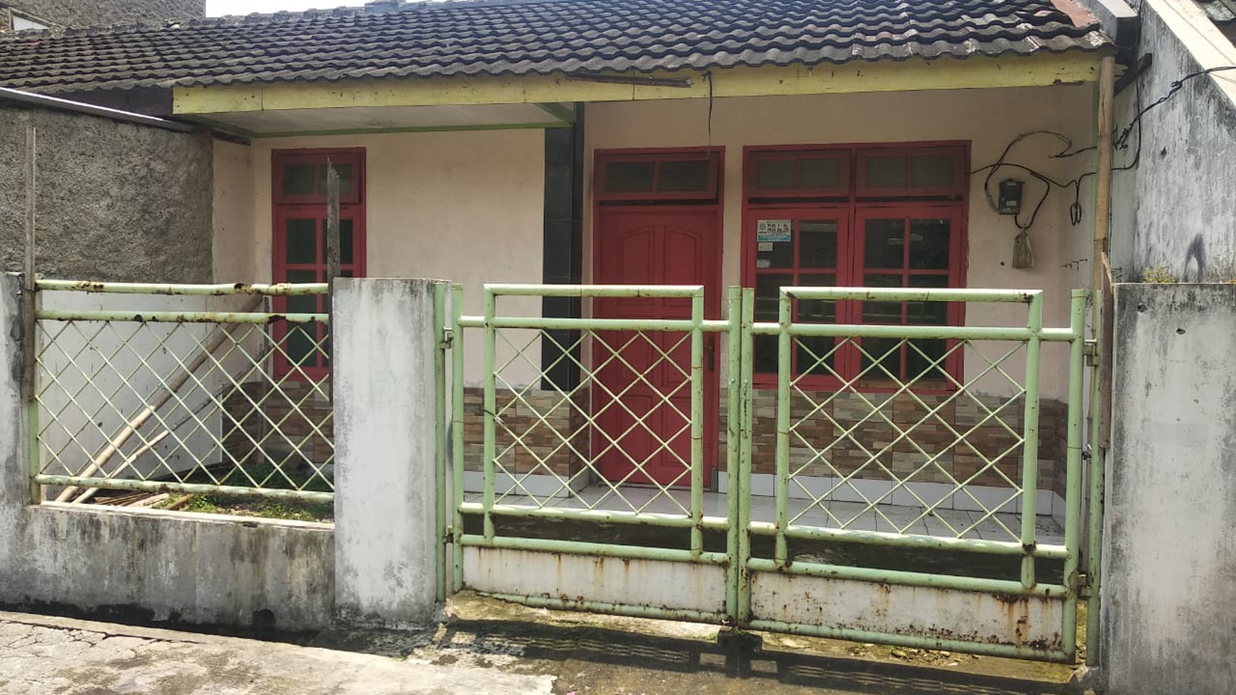 Dijual Rumah 1 lantai di Perumahan Binong Permai, Tangerang