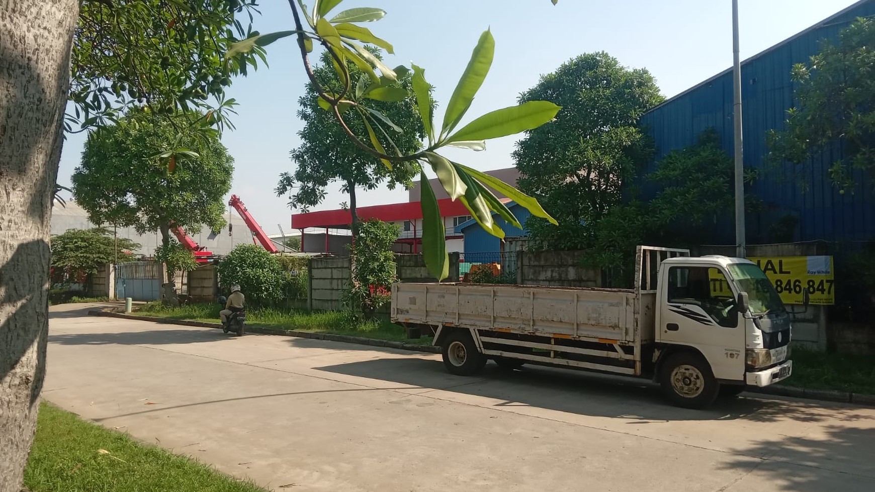 Lahan komersial kawasan industri, lokasi strategis dekat pintu tol