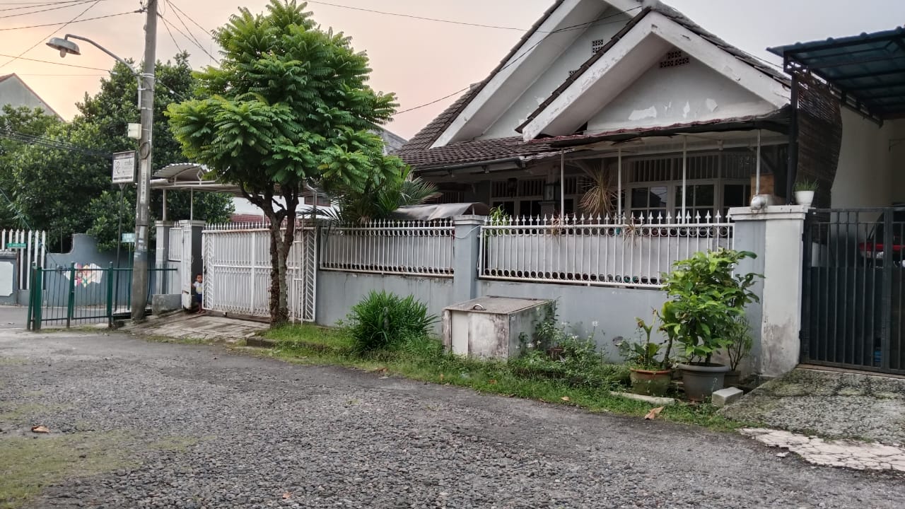 Rumah hook Mekarsari Permai siap huni