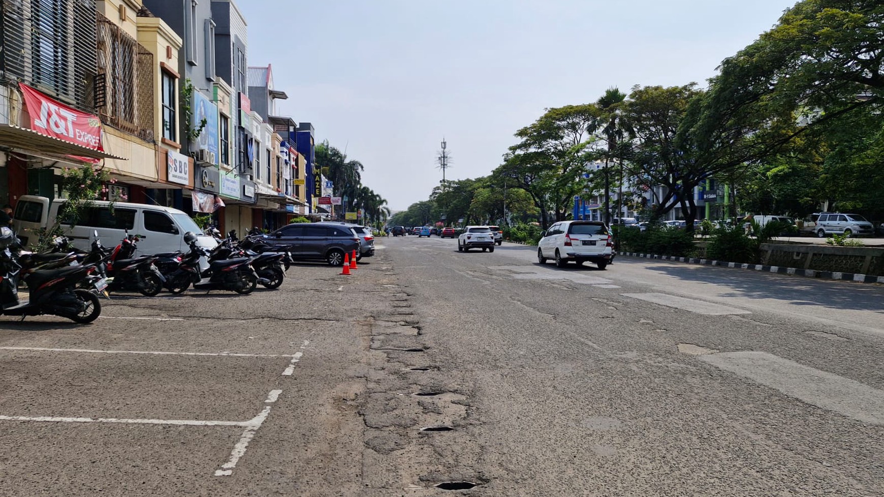 Ruko Siap Pakai Dua Lantai di Hibrida Raya Kelapa Gading