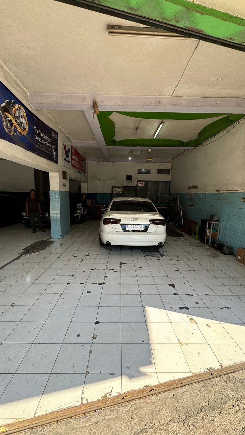 Dijual 2 Ruko Gandeng Lokasi Strategis Pinggir Jalan @Surabaya