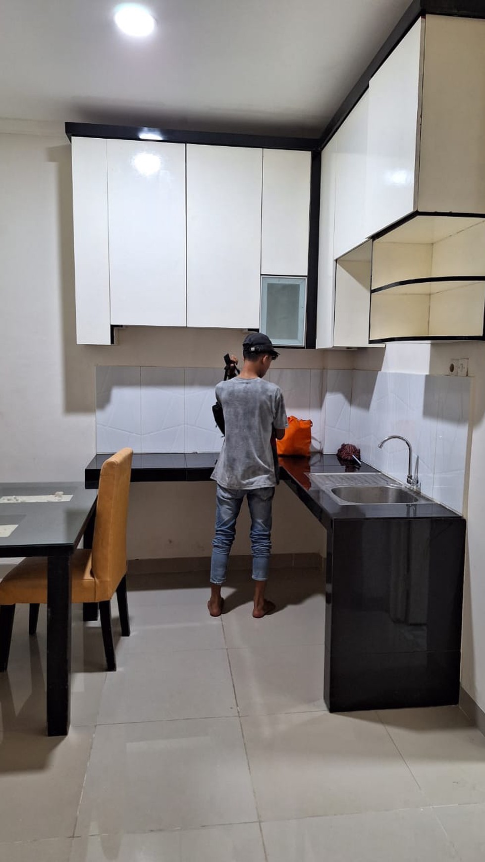 Rumah Siap Huni dengan Desain Minimalis Modern dan Asri @Bintaro