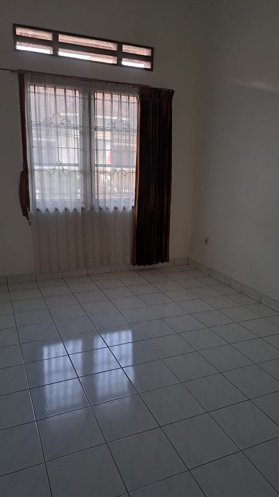 Rumah Asri Semi Furnished di Cluster Pondok Hijau