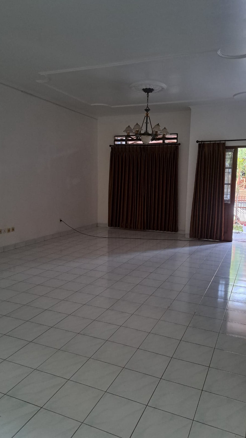 Rumah Asri Semi Furnished di Cluster Pondok Hijau