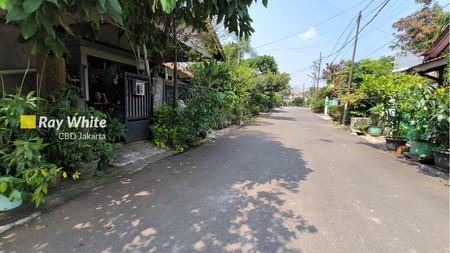 Rumah Tua Hitung Tanah Lokasi Strategis dalam Komplek Palapa Pasar Minggu