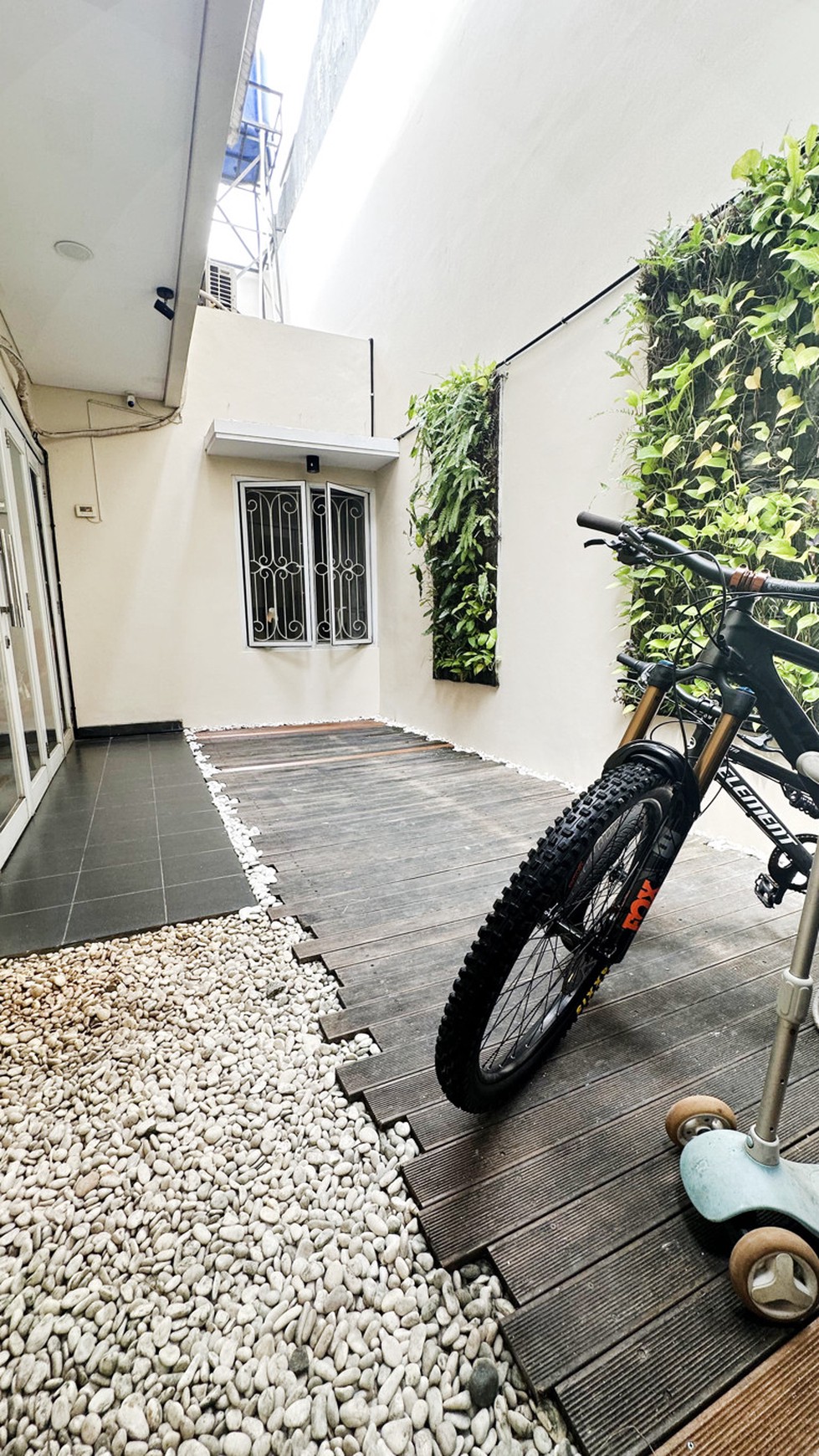 Rumah Hitung Tanah Area Cipete