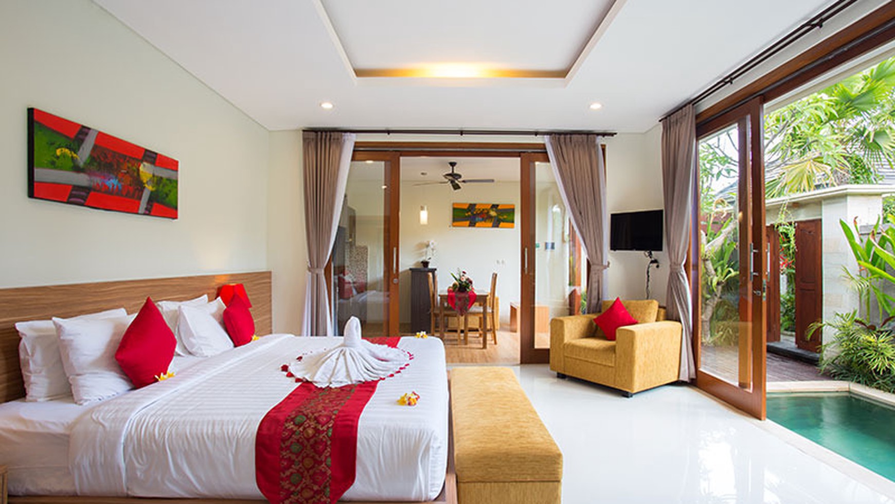 14 Private Luxury Villas embellished with minimalist tropical gardens in Great Location Gianyar