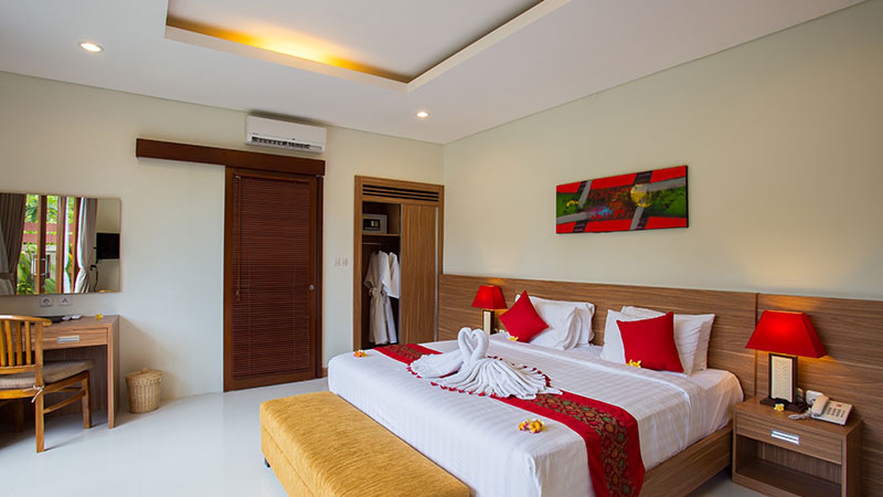 14 Private Luxury Villas embellished with minimalist tropical gardens in Great Location Gianyar