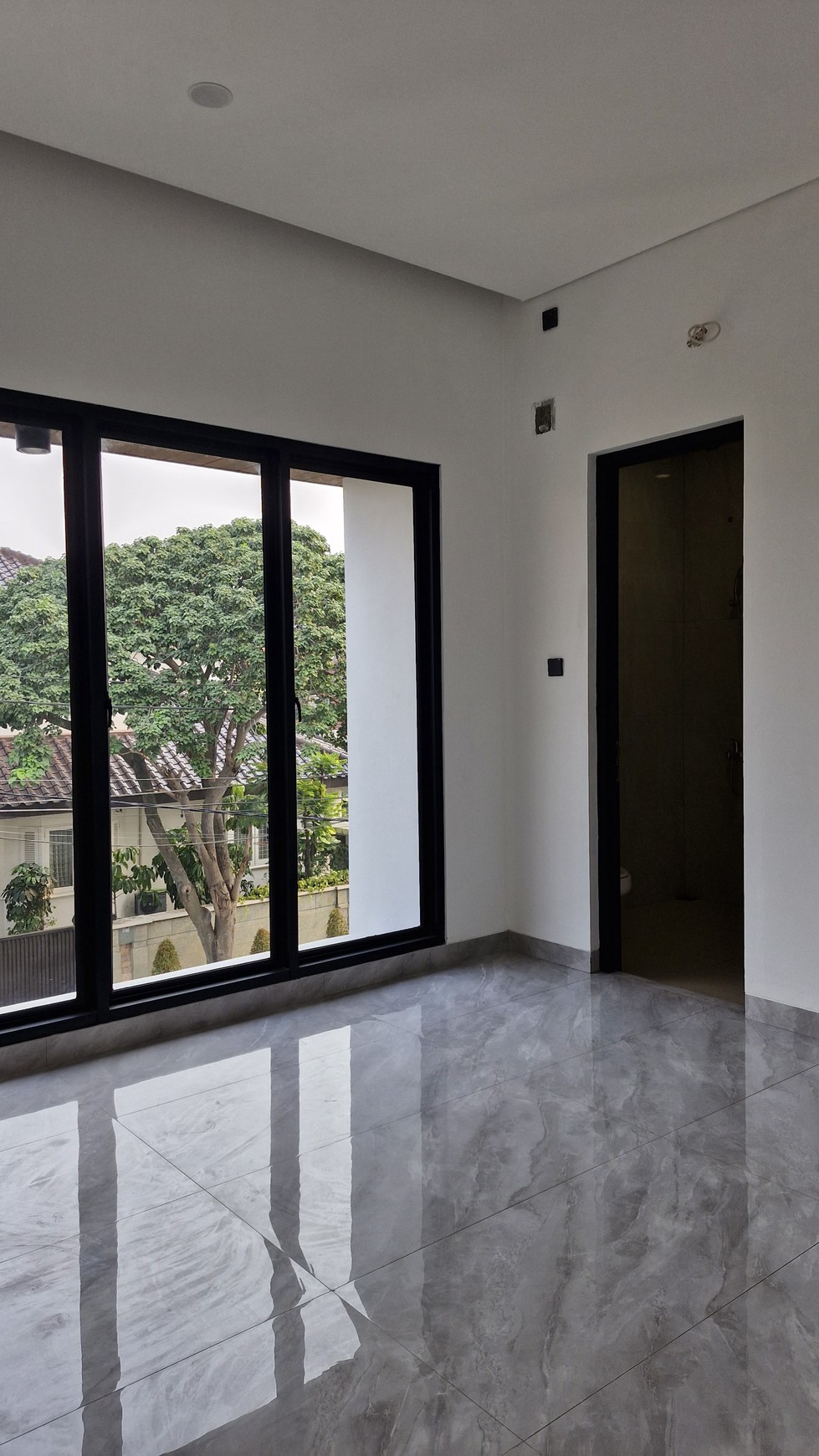 Rumah 2,5 lantai Lebak Bulus, Jakarta Selatan 